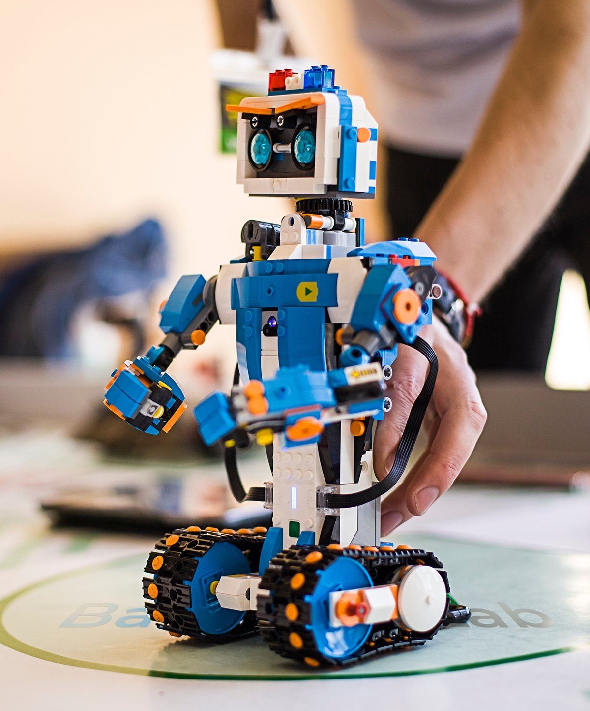 About Us 3 BabayStuffLab about us robot