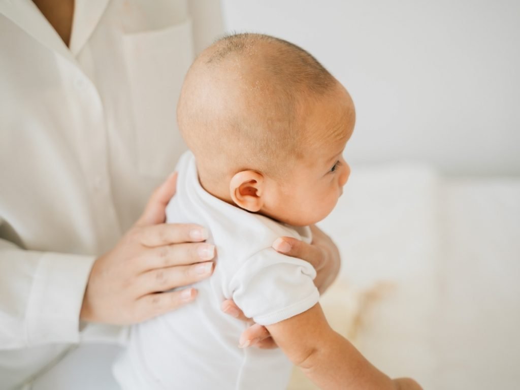How to Deal with Newborn Baby Hiccups