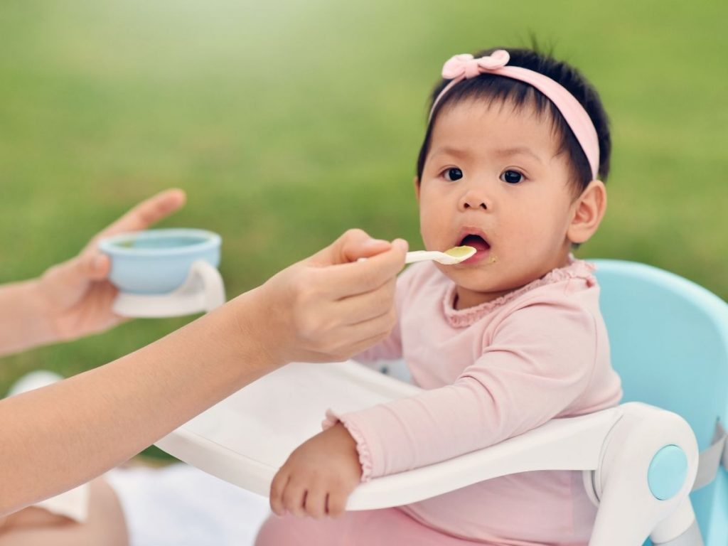 Dos and Donts While Giving Supplementing Food for a 4 Month Old Baby