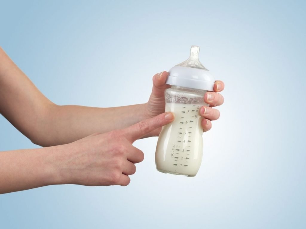 How And When to Change Babys Milk Powder