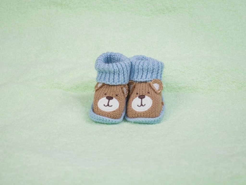 Precautions for a Newborns Baby Wearing Shoes