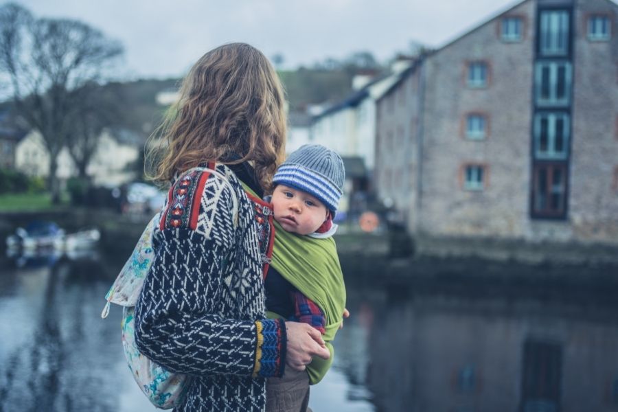 Top 10 Best Baby Sling Carriers Reviews Of Dec 2022 25 Baby Sling Carriers For Wrapping Your Baby With You