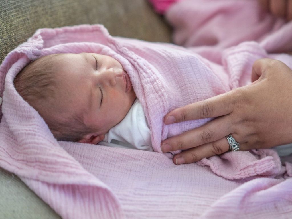 10 Best Baby Swaddling Blankets Reviews and Buying Guide