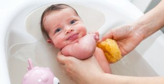 How to Bathe a Newborn Baby