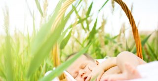 How to Sunbathe for Newborn Babies