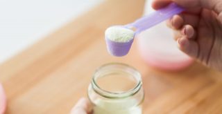 How to Prepare Infant Formula at the Right Temperature