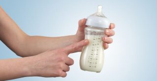 How And When to Change Babys Milk Powder