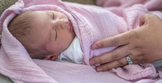 10 Best Baby Swaddling Blankets Reviews and Buying Guide